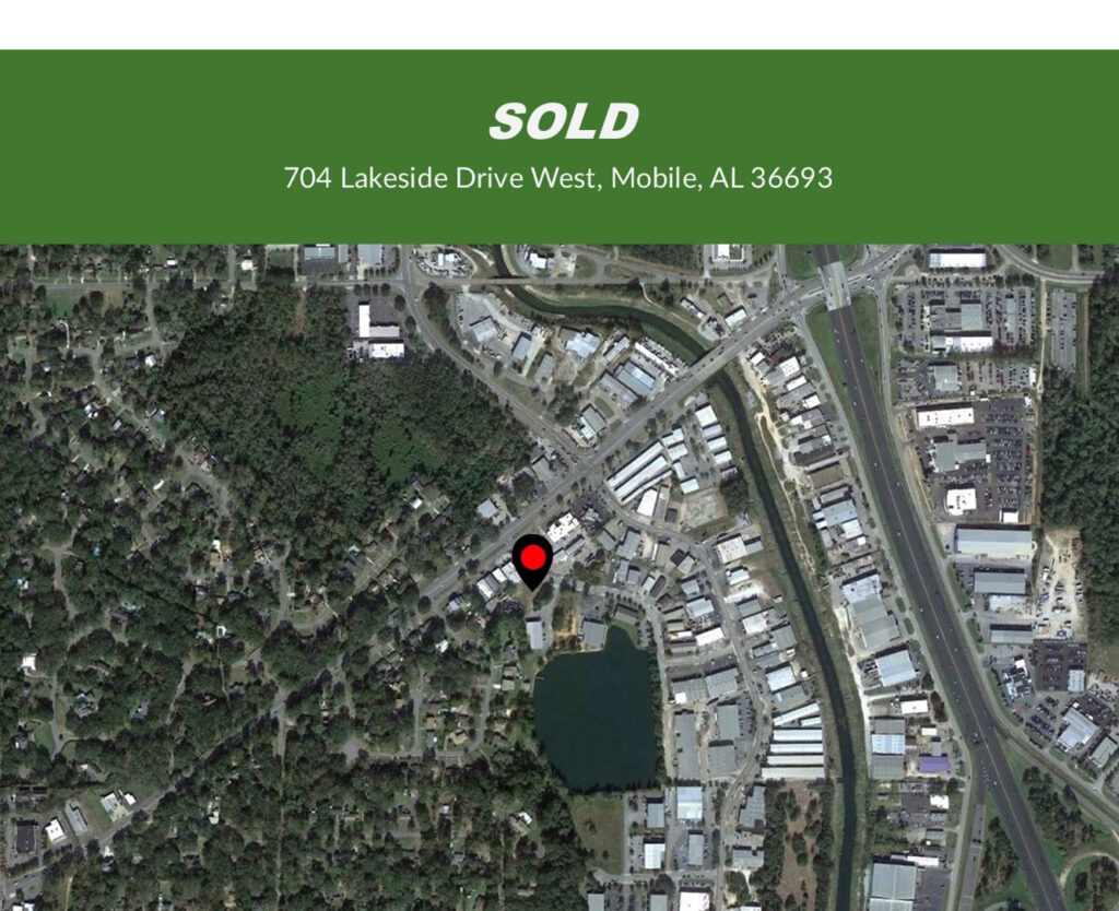 704 Lakeside Dr Mobile AL