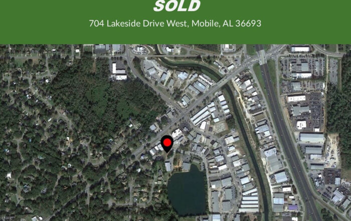 704 Lakeside Dr Mobile AL